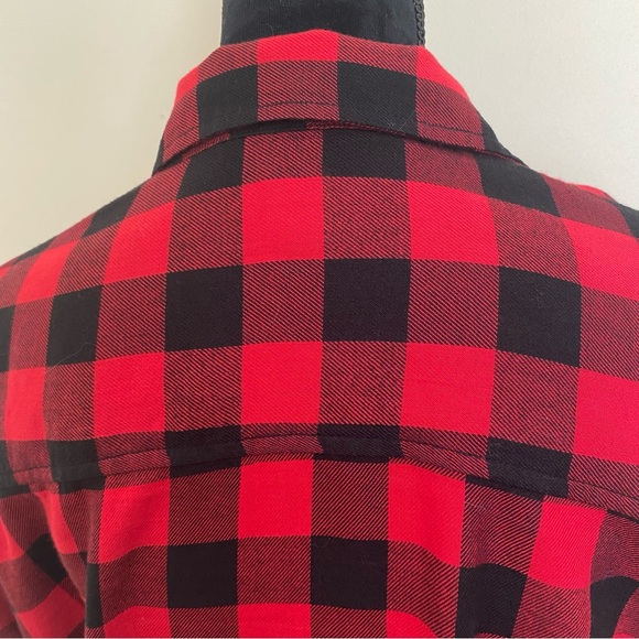 Women’s GAP Size M long sleeve red & black blouse like new extra buttons - Picture 9 of 11